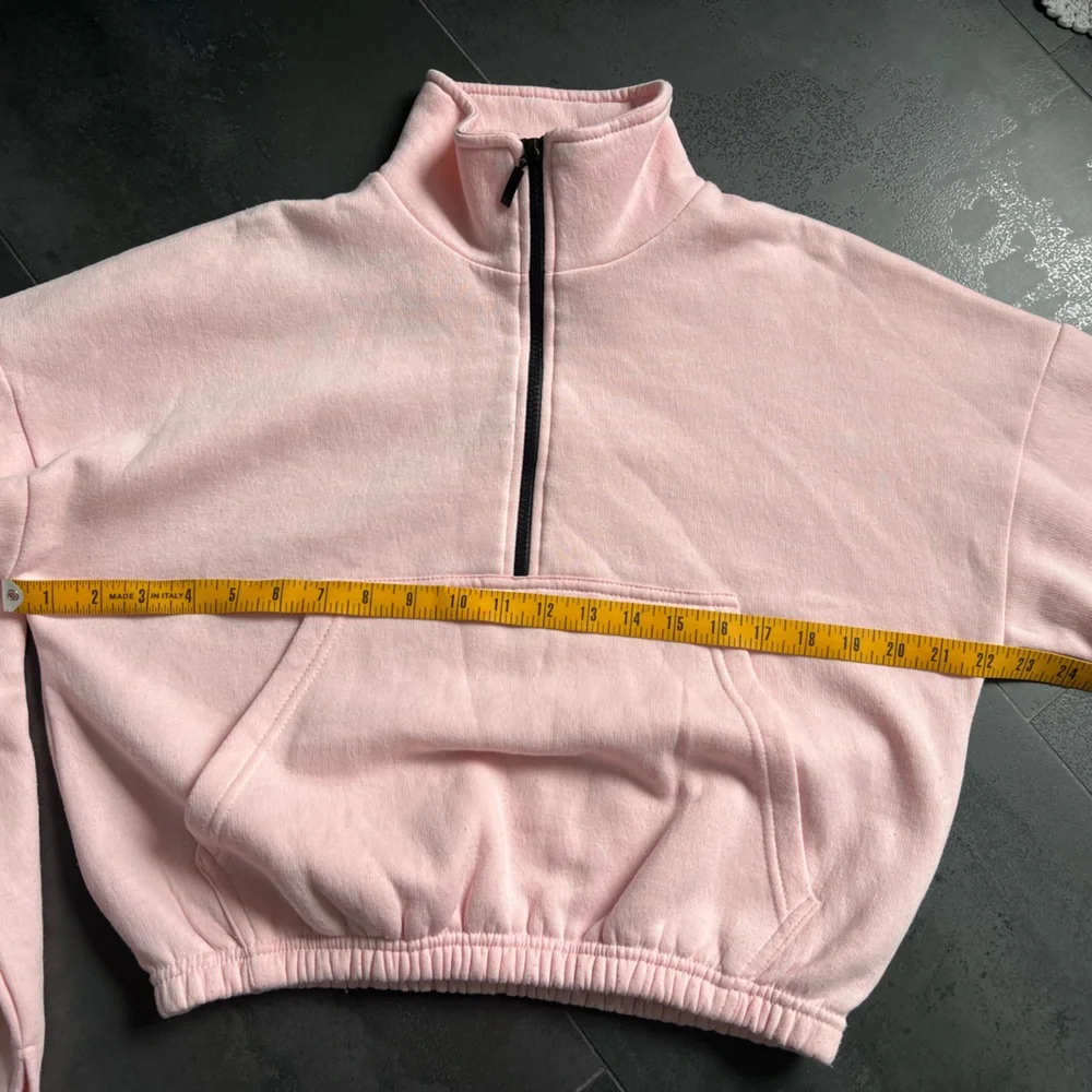PrettyLittleThings Cropped Sweatshirt, Baby Pink, Size M - Picture 8 of 10